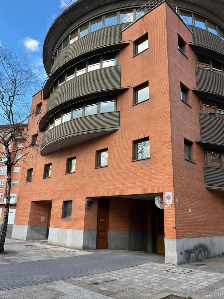 Oficina de alquiler en Sasikoa Kalea