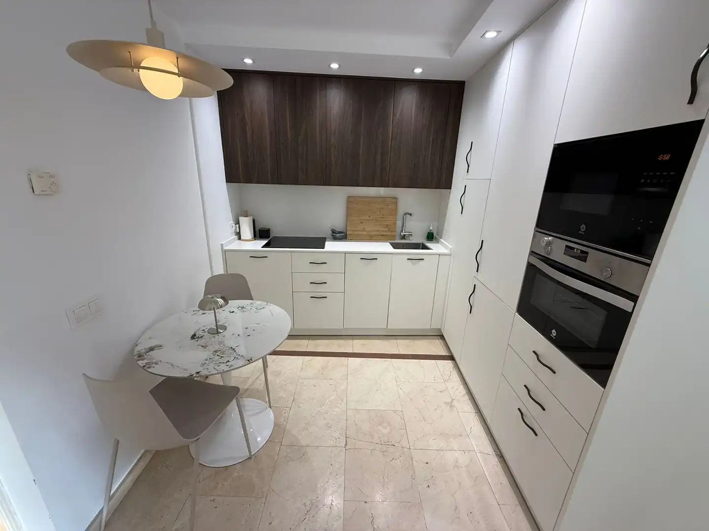 Cuina de Apartament de lloguer en Madrid amb Calefacció, Moblat i Forn