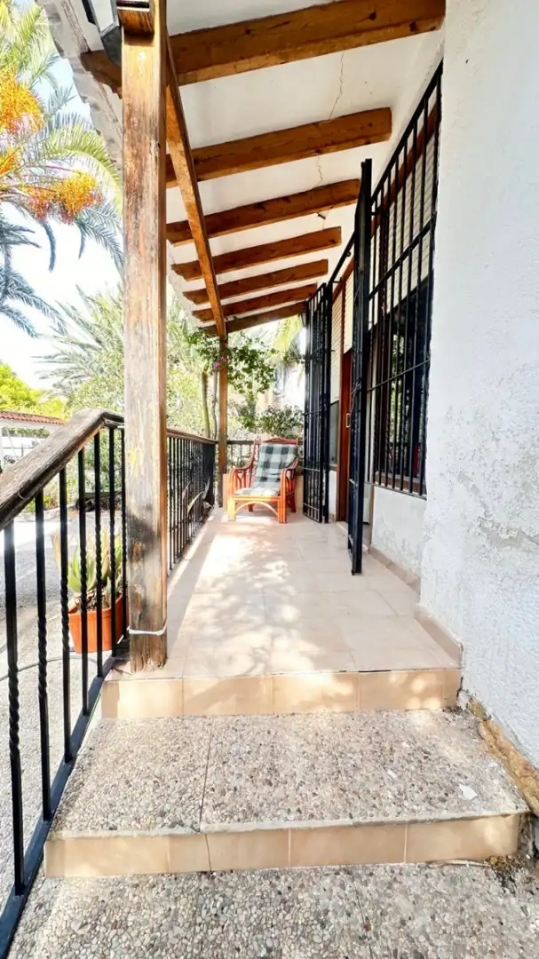 Detached house with garden for sale in Las Marinas / Les Marines, imagen 4