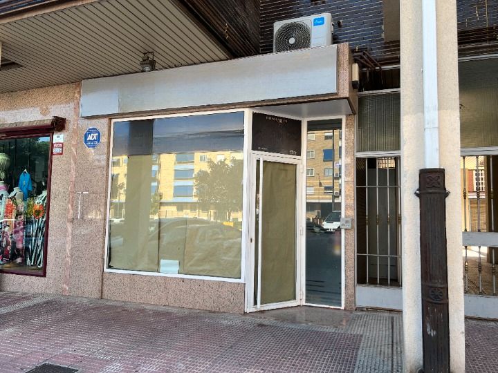 Premises for sale in Parla  with Air Conditioner, Heating and Parquet flooring