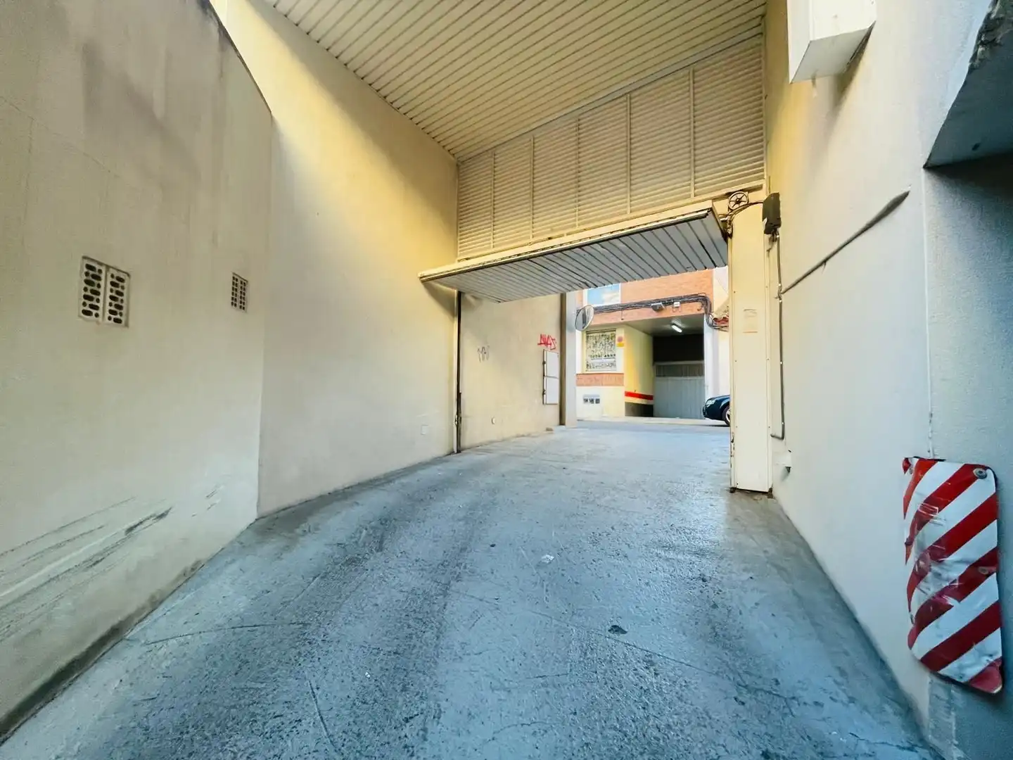 Parkplatz von Garage zum Verkauf in Zaragoza