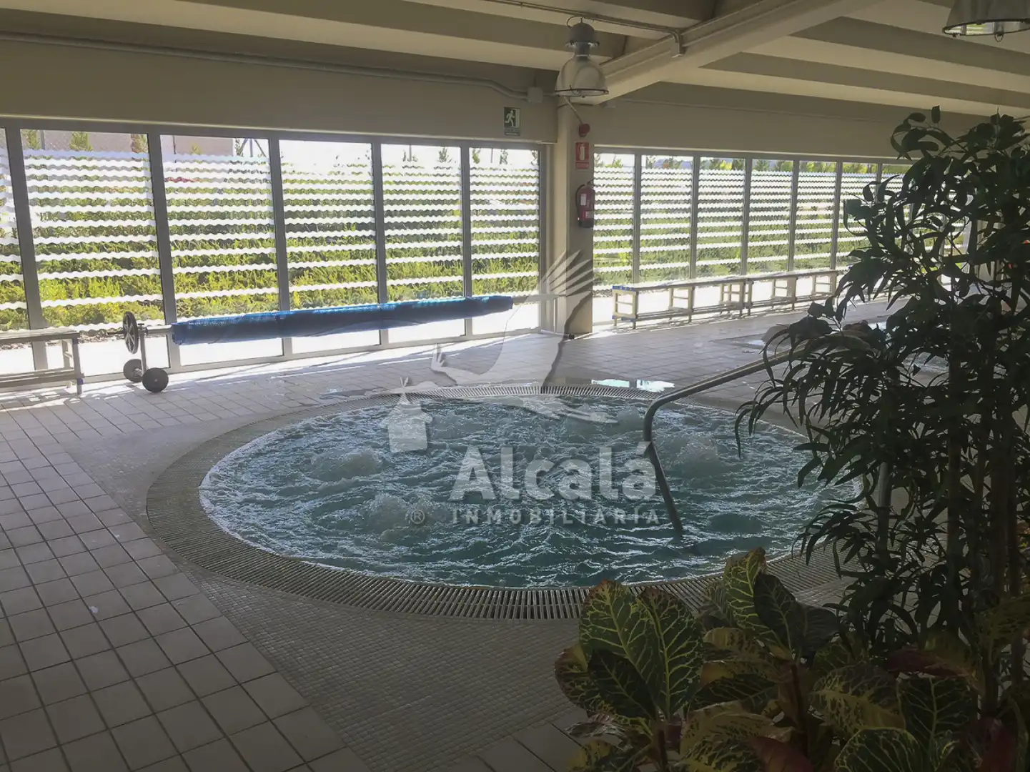 Schwimmbecken von Wohnung zum Verkauf in Villalbilla mit Klimaanlage, Heizung und Terrasse