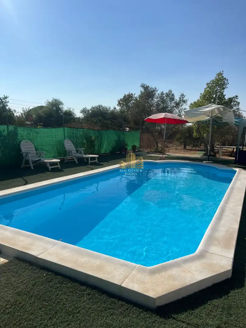 Piscina de Casa o xalet en venda en Alcalá de Guadaira amb Traster