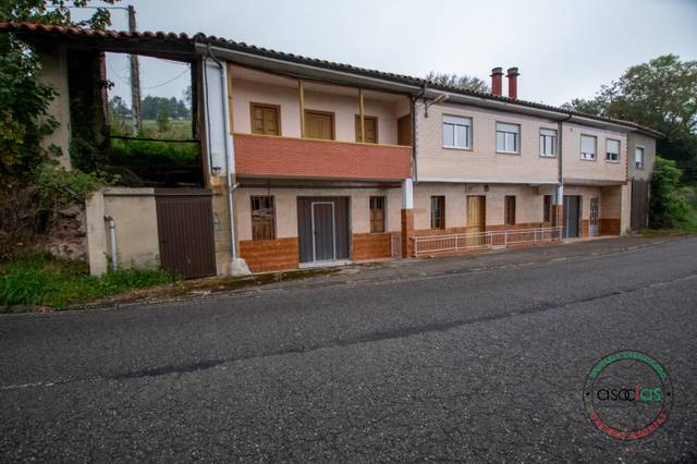 Casa-chalet en Venta en Cabranes - Lugar El Llano Naveda en Cabranes