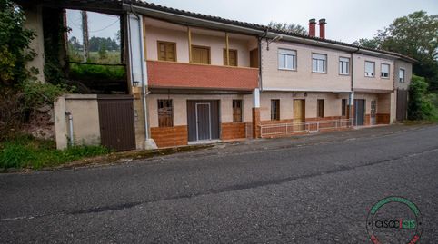 Venta de casas y construcciones con finca de 9150m2 y posibilidad de tener 94500m2 más en Cabranes.