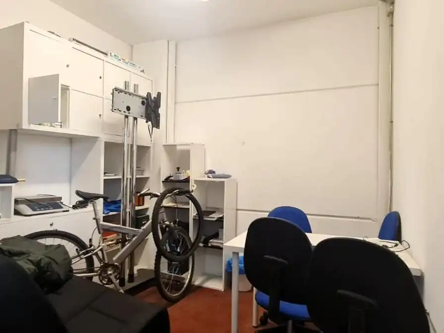 Local en venta en Camarma de Esteruelas con Alarma