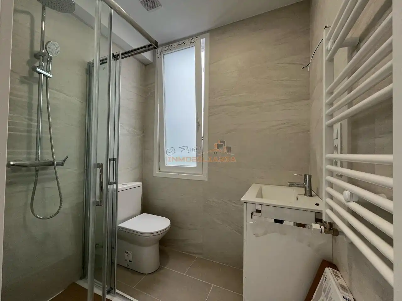 Bathroom of Flat for sale in Ferrol  with Heating, Storage room and Balcony