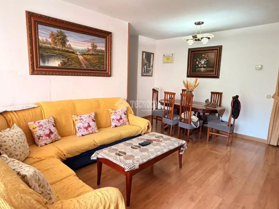 Sala de estar de Piso en venta en Valdemoro con Calefacción, Terraza y Trastero