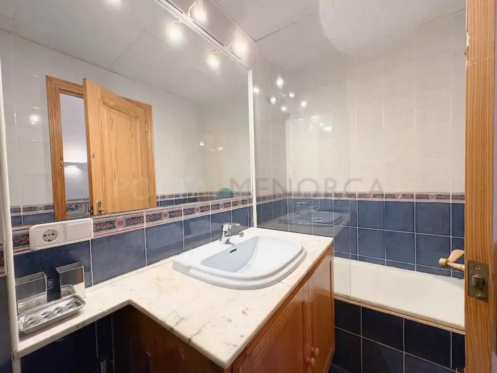 Baño de Piso en venta en Maó - Mahón con Aire acondicionado y Terraza