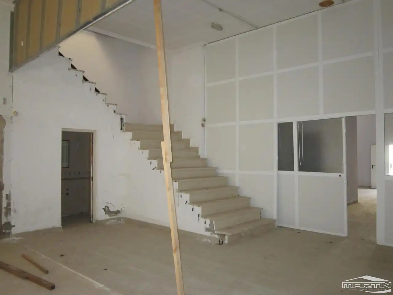 Industrial buildings for sale in Lucena