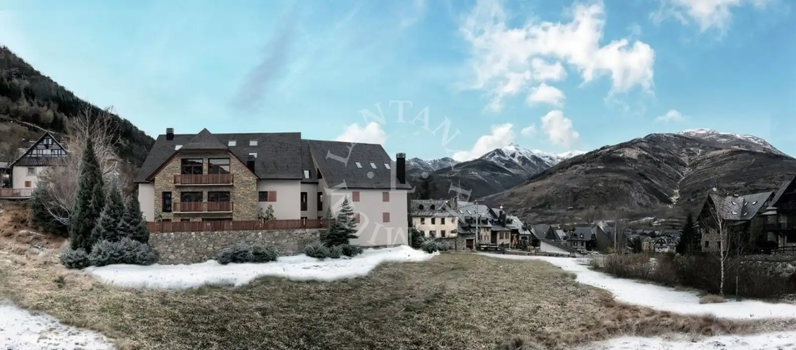 Vista exterior de Pis en venda en Naut Aran amb Aire condicionat, Calefacció i Terrassa