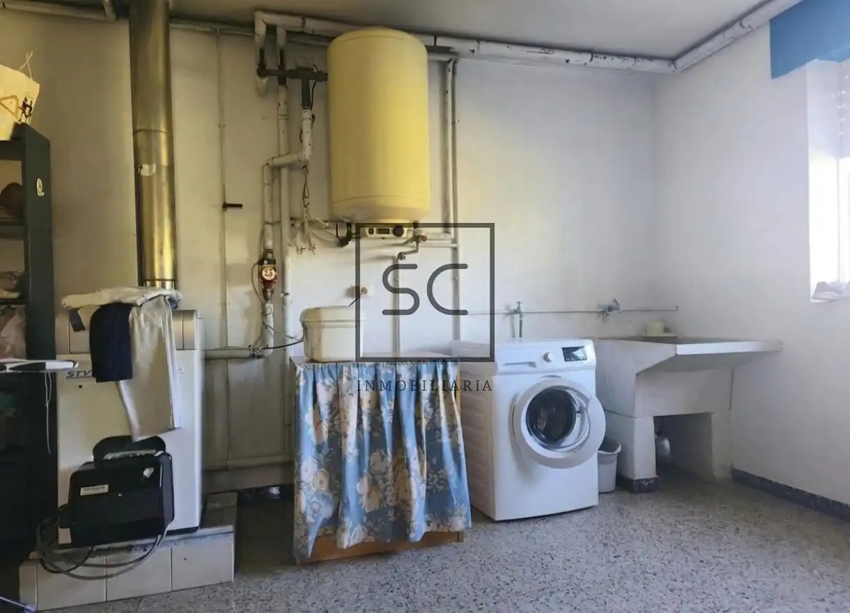 Casa o xalet en venda en Narón amb Calefacció i Jardí privat