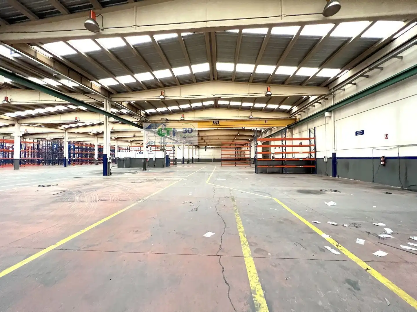 Nau industrial en venda a C / BUENOS AIRES, La Muela