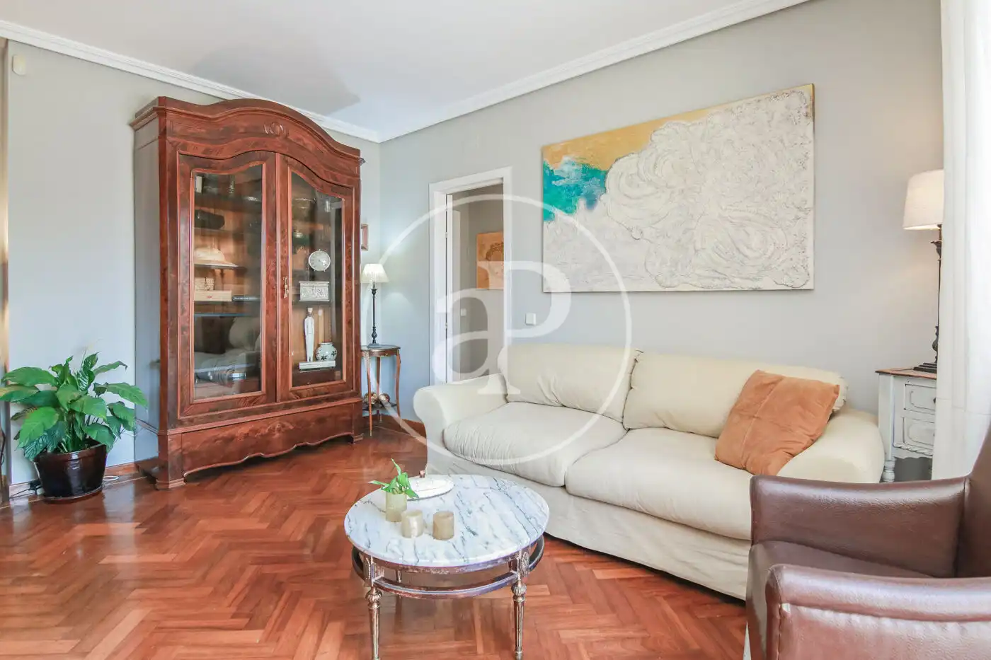 Sala d'estar de Àtic de lloguer en Madrid amb Aire condicionat, Calefacció i Jardí privat