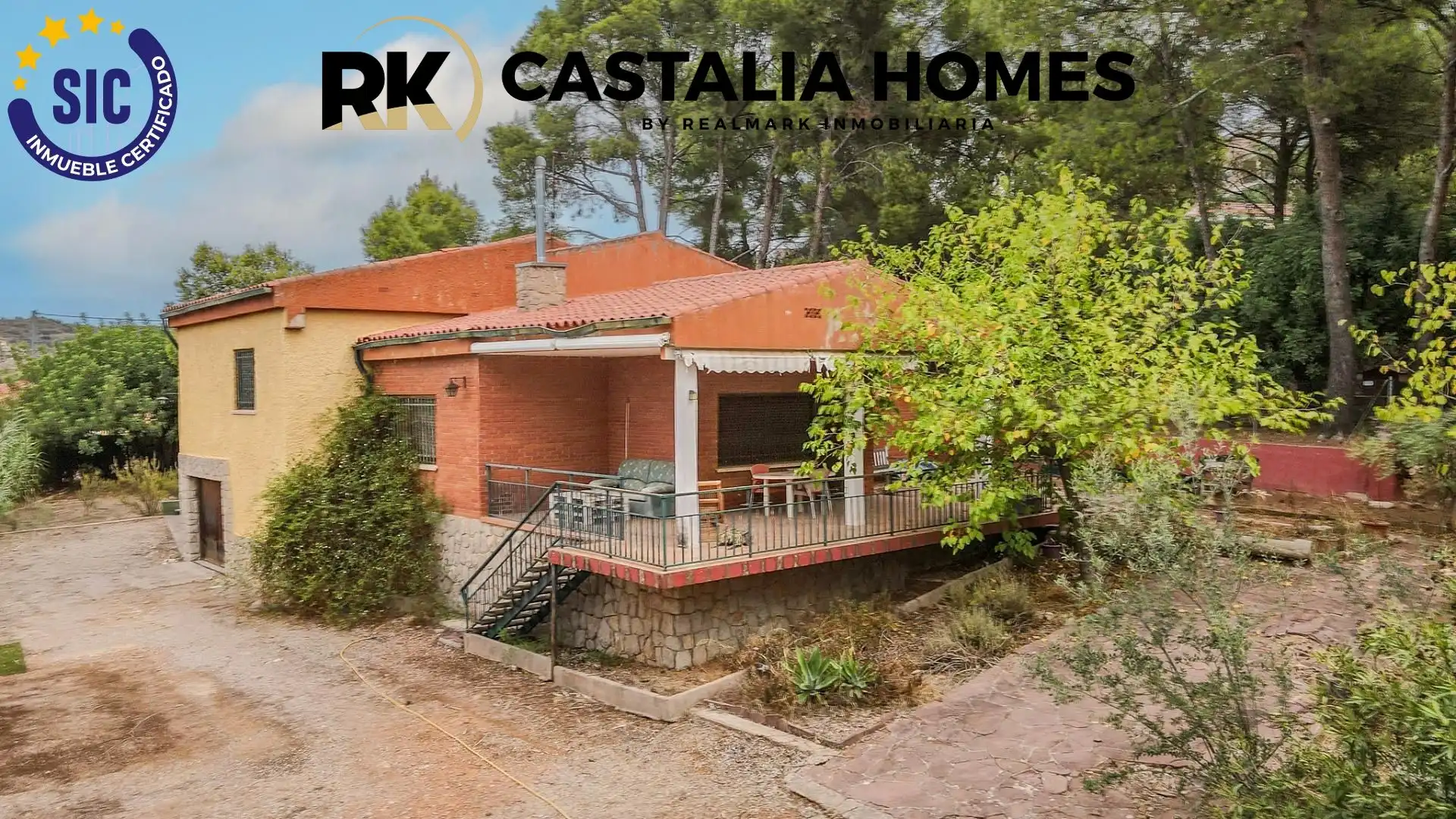 Villa avec piscine à vendre à Urbanització Abeller 149
