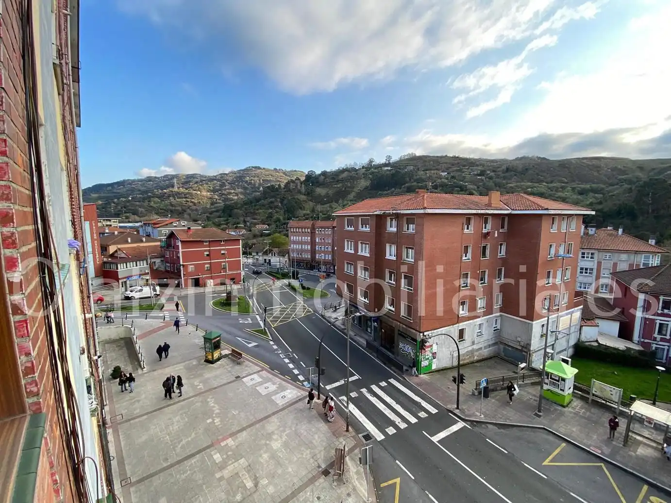 Vista exterior de Piso de alquiler en Ortuella con Calefacción, Amueblado y Balcón