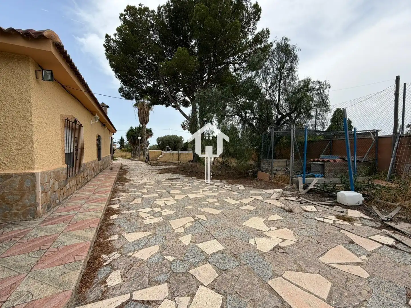 Vista exterior de Piso en venta en Alicante / Alacant con Jardín privado, Trastero y Piscina