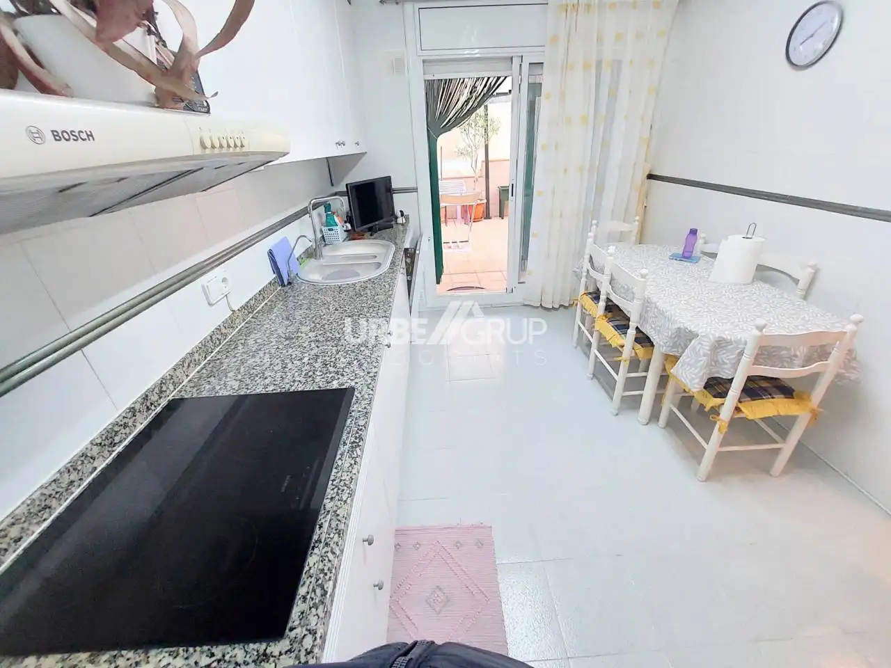 Cuina de Casa o xalet en venda en Terrassa amb Calefacció i Alarma