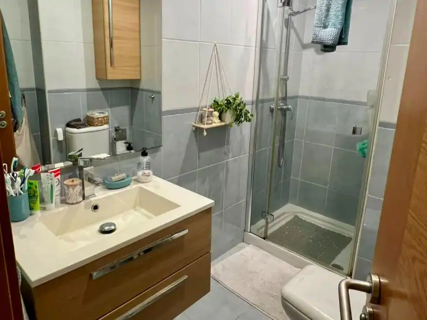 Baño de Piso en venta en Vigo  con Calefacción, Parquet y Trastero
