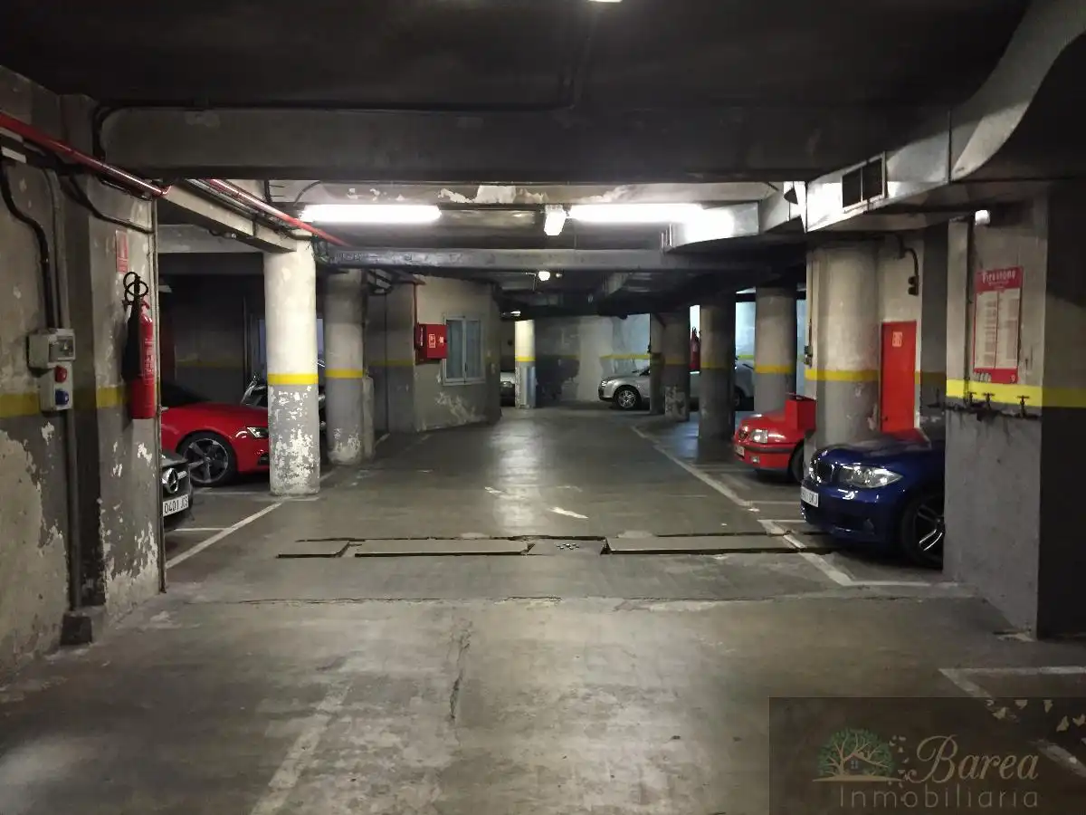 Parking for sale in Rute