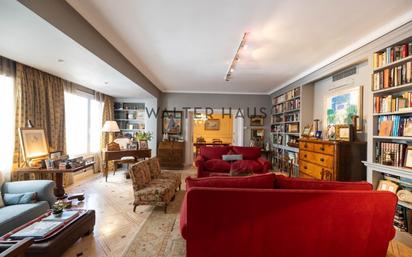 Living room of Flat for sale in  Madrid Capital  with Air Conditioner, Heating and Terrace