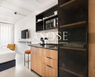 Bedroom of Study to rent in  Barcelona Capital  with Heating, Balcony and Community pool