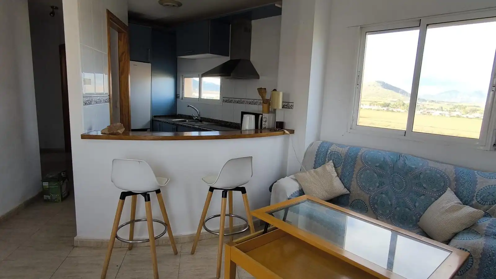Cuina de Apartament de lloguer en Cartagena amb Aire condicionat, Piscina i Moblat