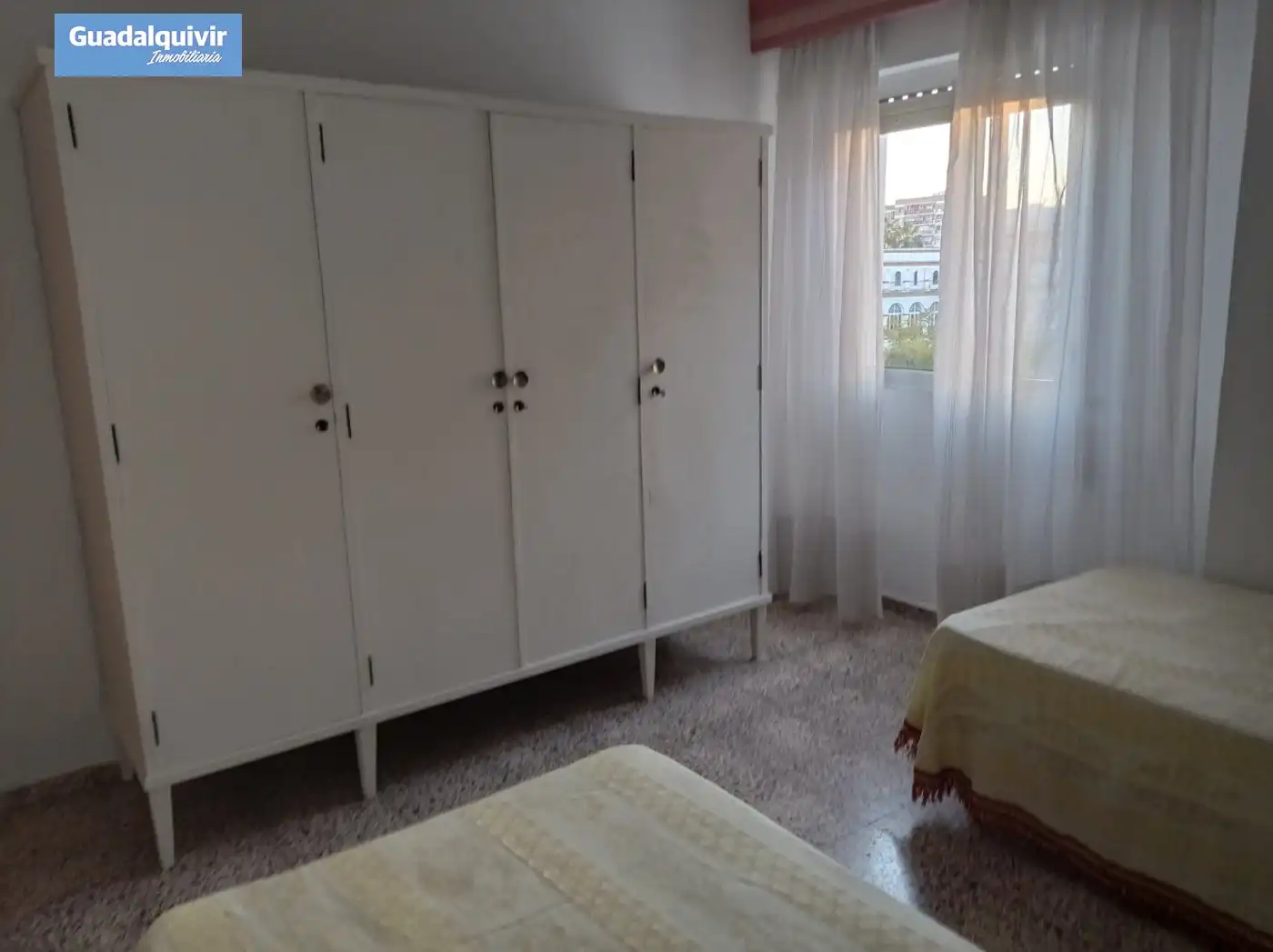 Schlafzimmer von Wohnung zur Miete in Sevilla mit Klimaanlage, Terrasse und Möbliert