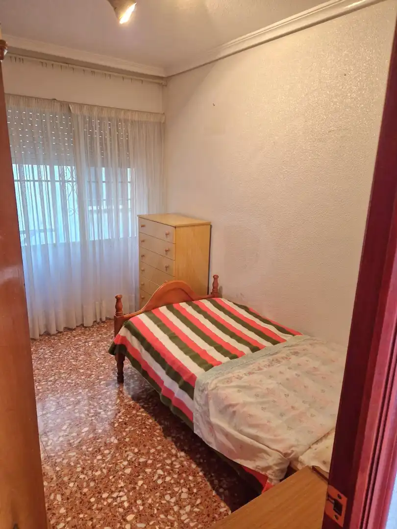 Bedroom of Flat for sale in Sax