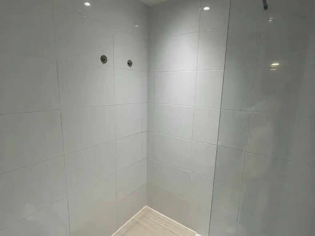 Bany de Apartament en venda en Alcanar amb Aire condicionat, Calefacció i Jardí privat
