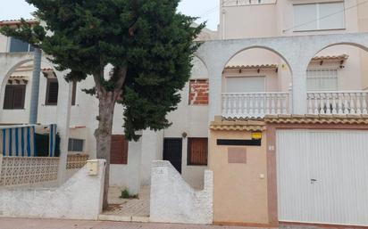 Vista exterior de Casa o xalet en venda en Torrevieja amb Terrassa