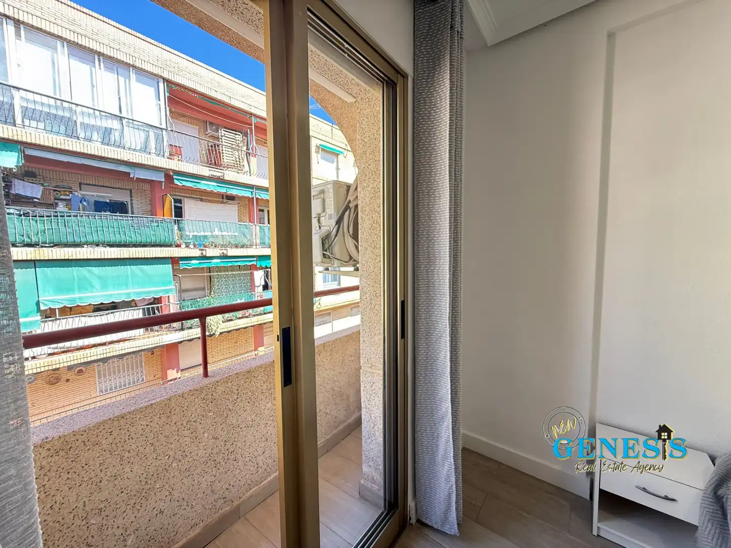 Terraza de Piso en venta en Torrevieja con Aire acondicionado, Terraza y Amueblado