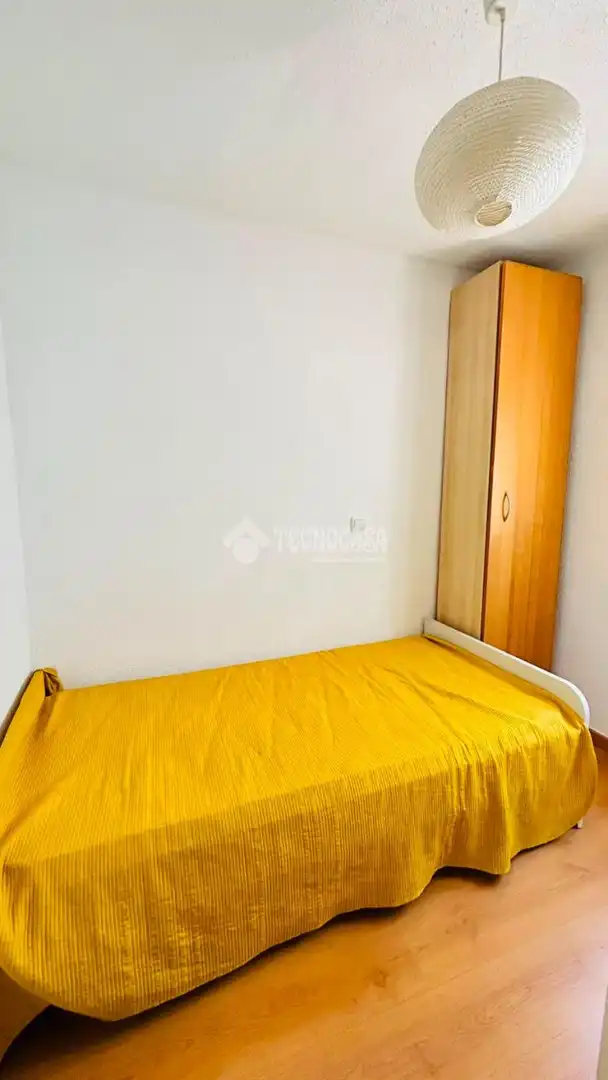 Piso con ascensor en venta en C. de Valmojado, imagen 9