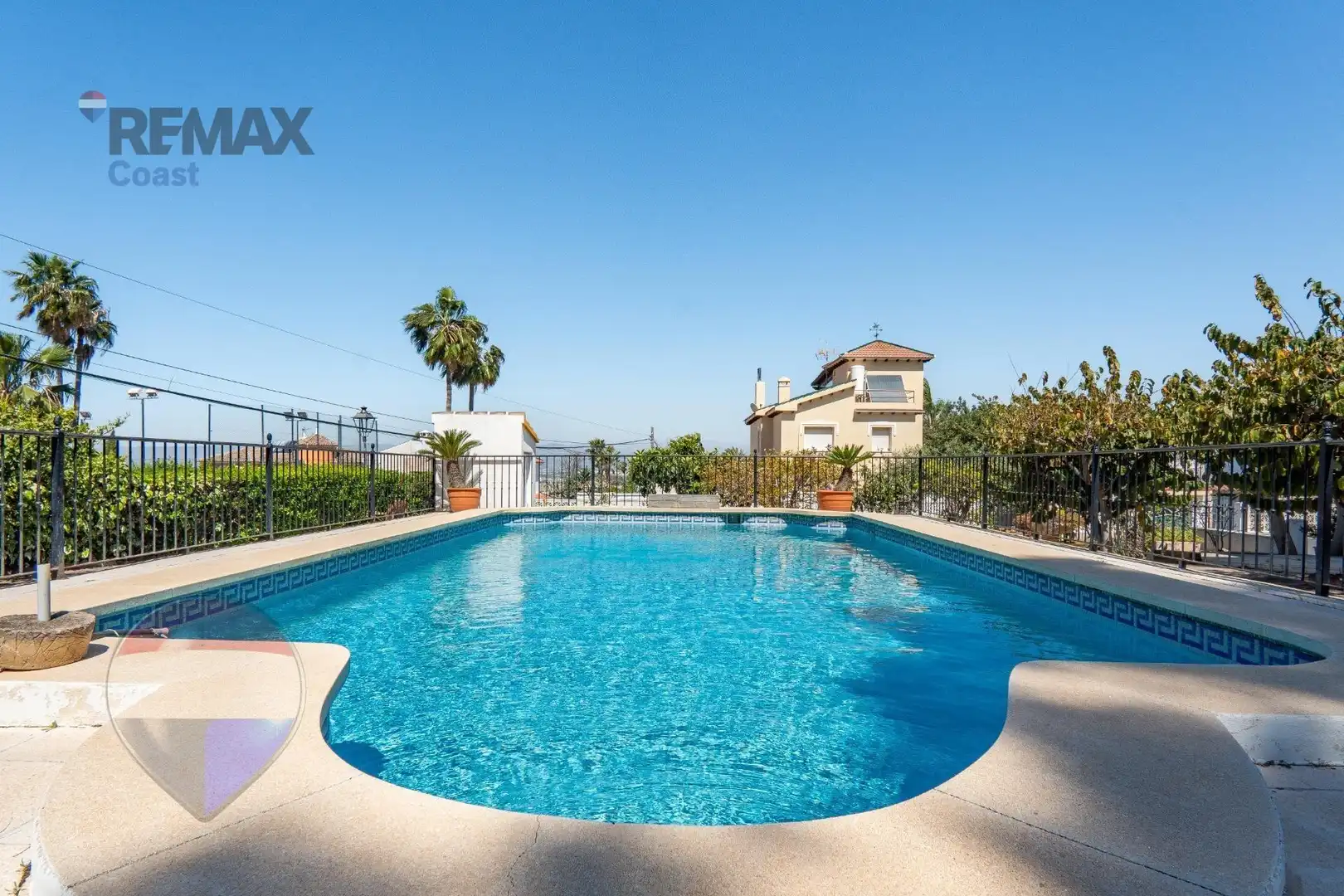 Piscina de Casa o xalet en venda en Alhaurín de la Torre amb Piscina comunitària
