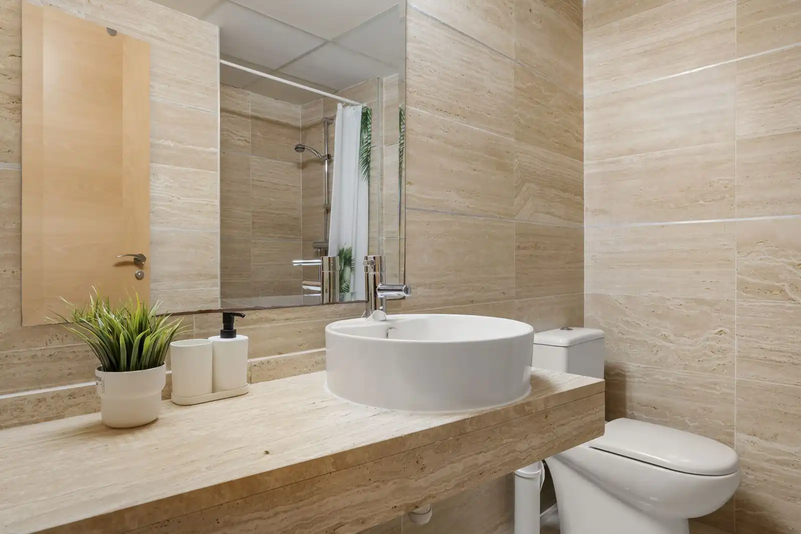 Bathroom of Apartments for sale in Benahavís  with Air Conditioner, Terrace and Storage room