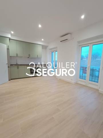 Piso en Alquiler en Almibar  en Centro