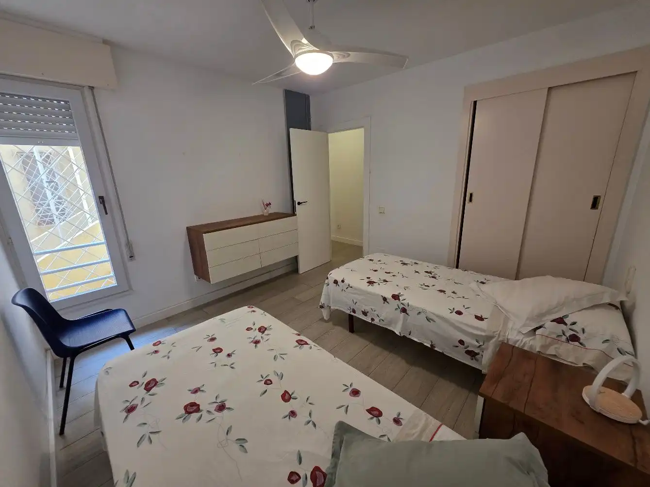 Habitación de Apartamento en venta en La Manga del Mar Menor con Aire acondicionado, Terraza y Trastero