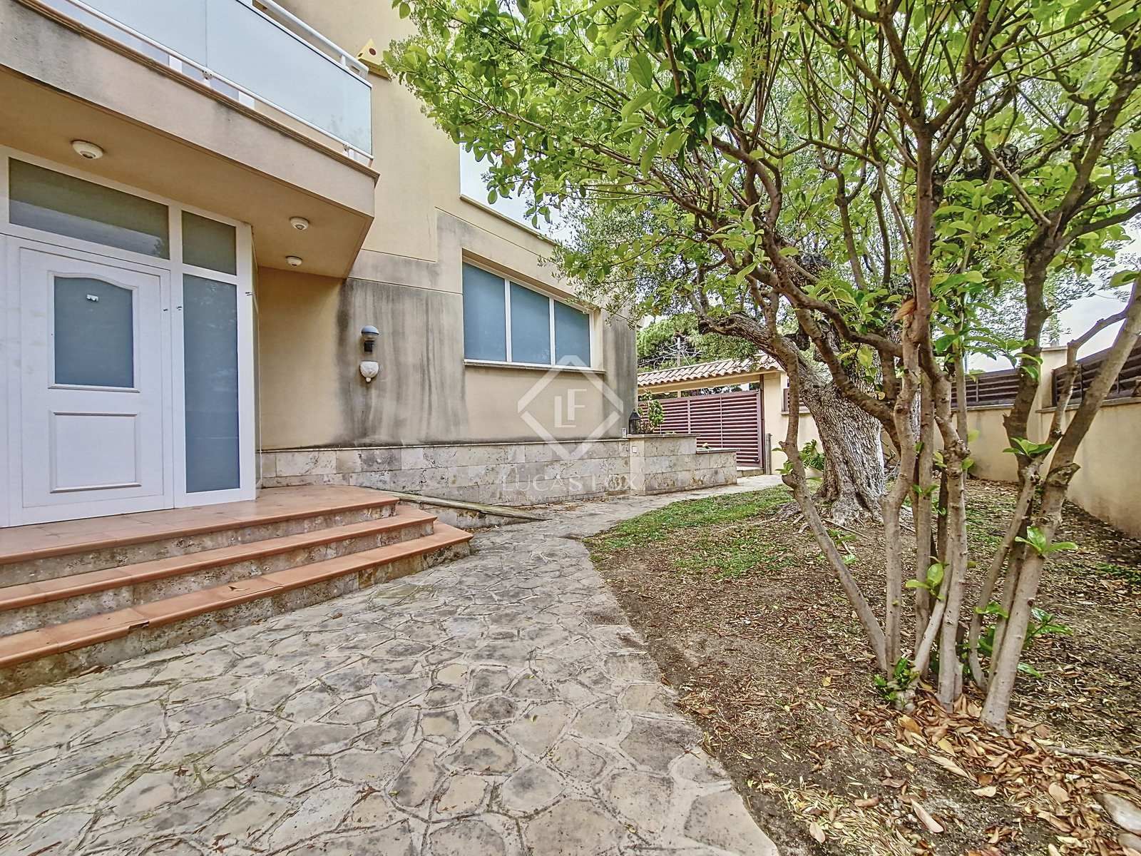 Exterior view of House or chalet for sale in El Vendrell  with Air Conditioner, Private garden and Terrace