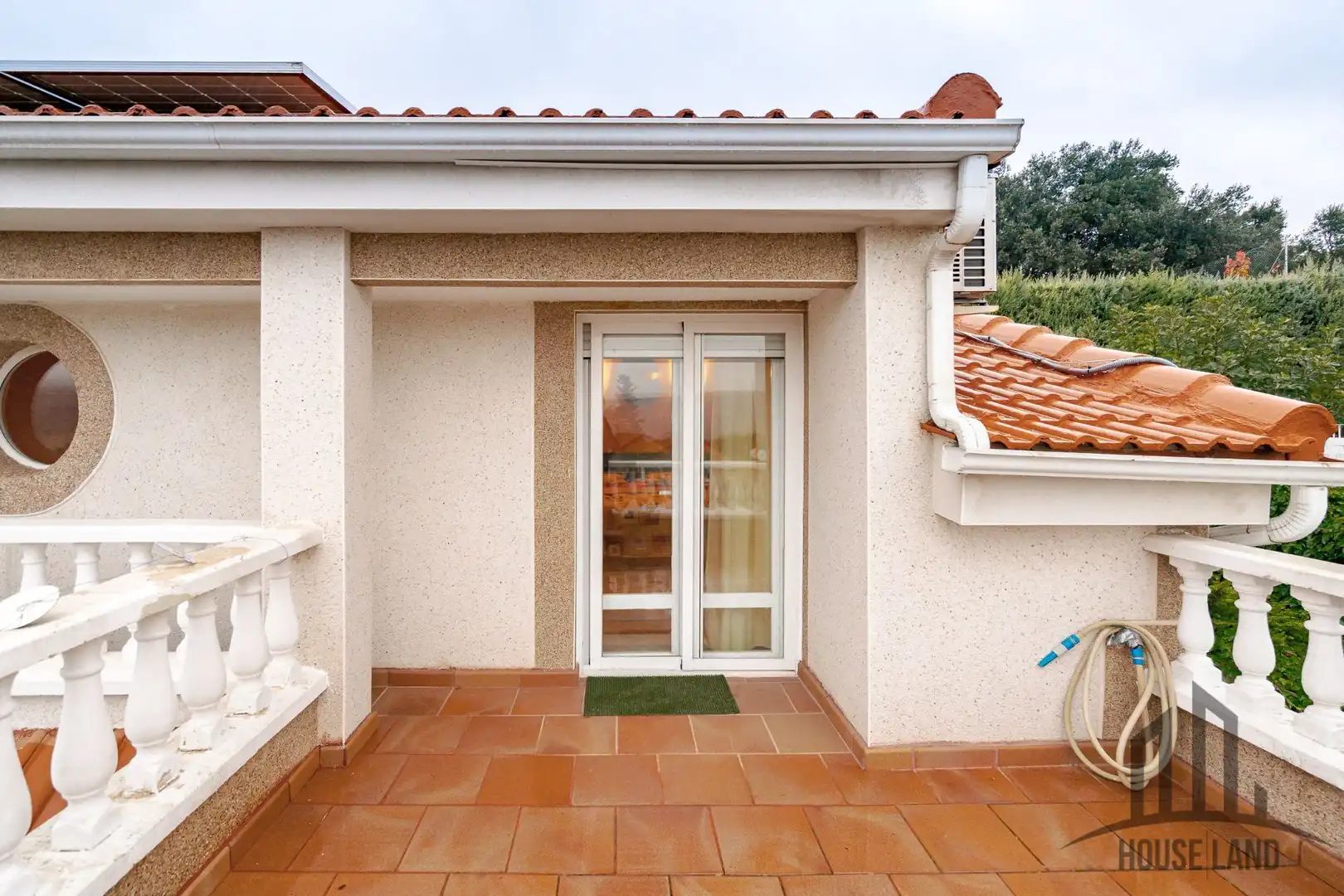 Balcony of Houses for sale in Fuentenovilla  with Air Conditioner, Heating and Private garden
