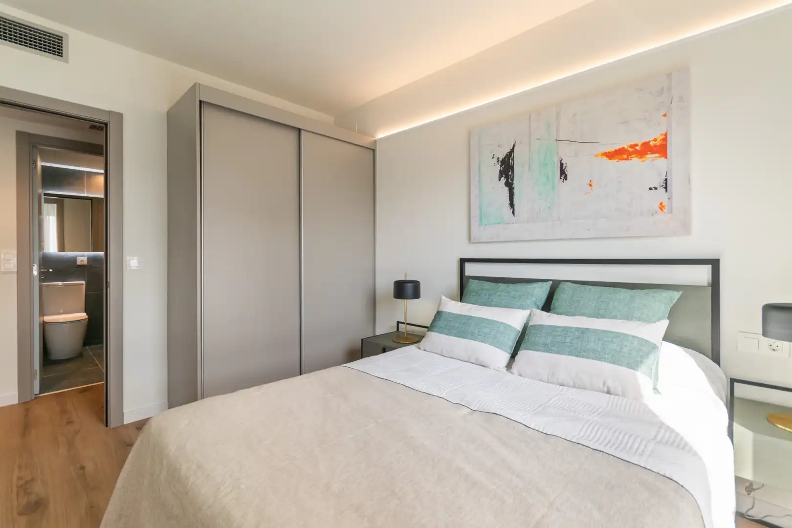 Planta baja en venta en Passeig de Santa Eulàlia, 13, Mas d'En Serra - Els Cards
