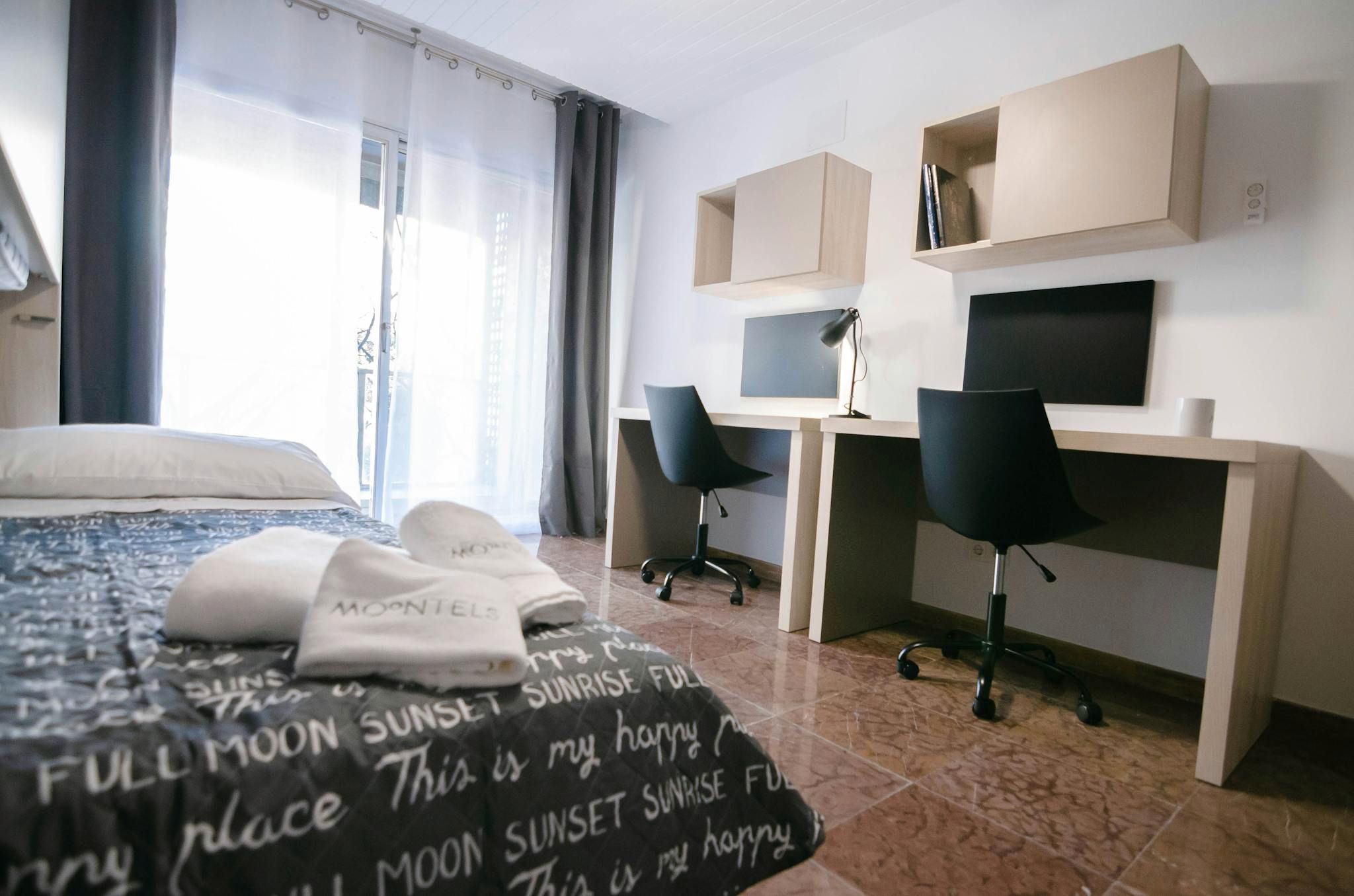 Bedroom of Flat to share in  Valencia Capital  with Furnished and Washing machine