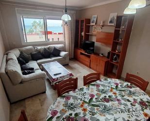 Sala d'estar de Pis de lloguer en  Melilla Capital amb Aire condicionat i Moblat