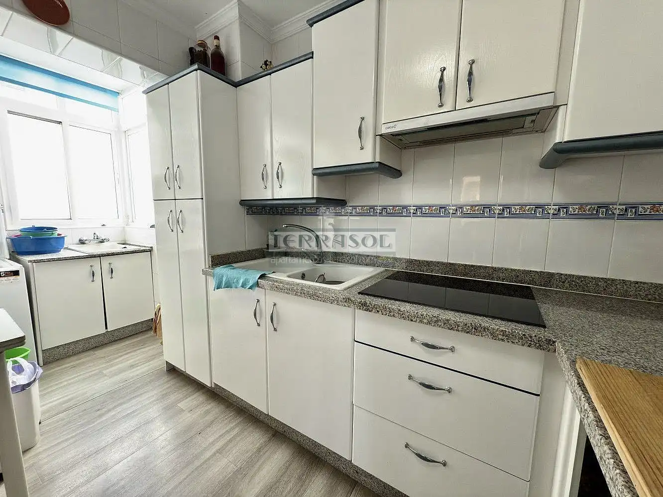 Cuina de Apartament en venda en Vélez-Málaga amb Jardí privat, Terrassa i Traster