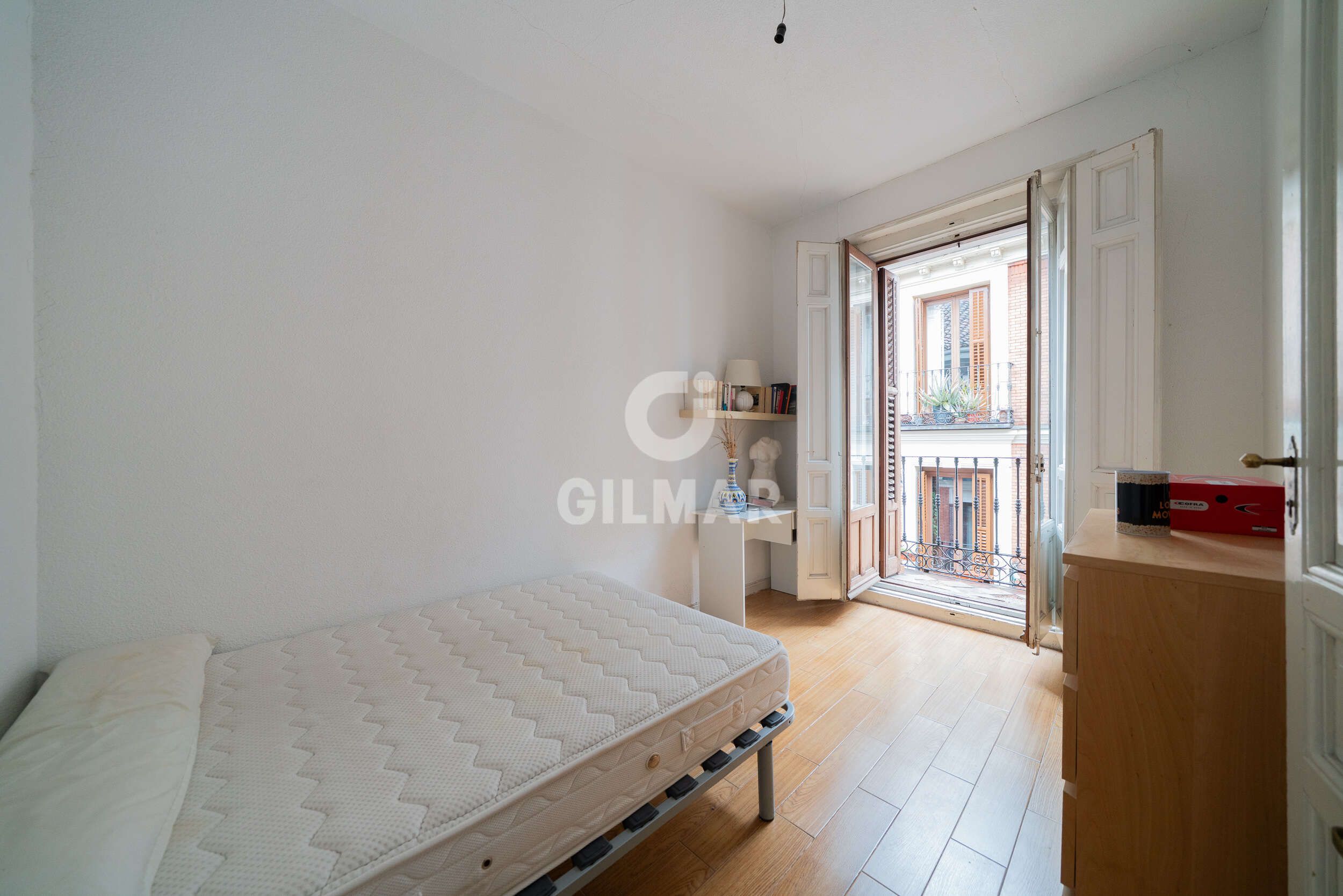 Dormitori de Pis en venda en  Madrid Capital amb Traster