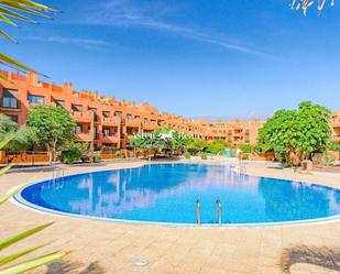 Vista exterior de Apartament en venda en Granadilla de Abona amb Aire condicionat, Terrassa i Piscina