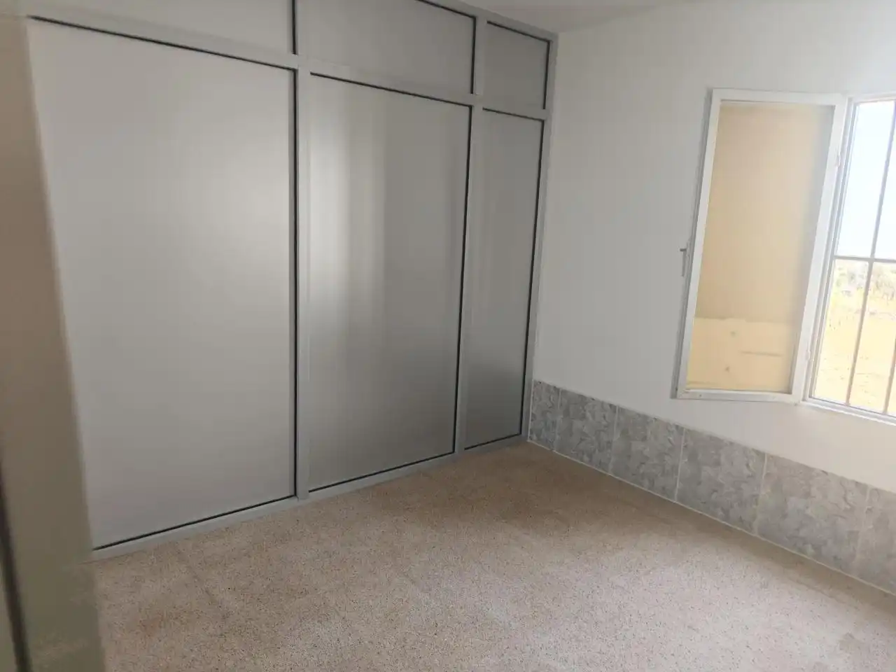 Schlafzimmer von Fabrikhallen zum Verkauf in Serradilla