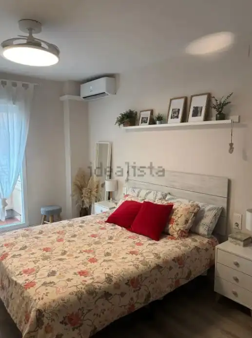 Bedroom of Flat for rent in La Pobla de Vallbona  with Air Conditioner, Furnished and Oven