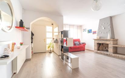 Sala d'estar de Casa o xalet en venda en Castellar del Vallès