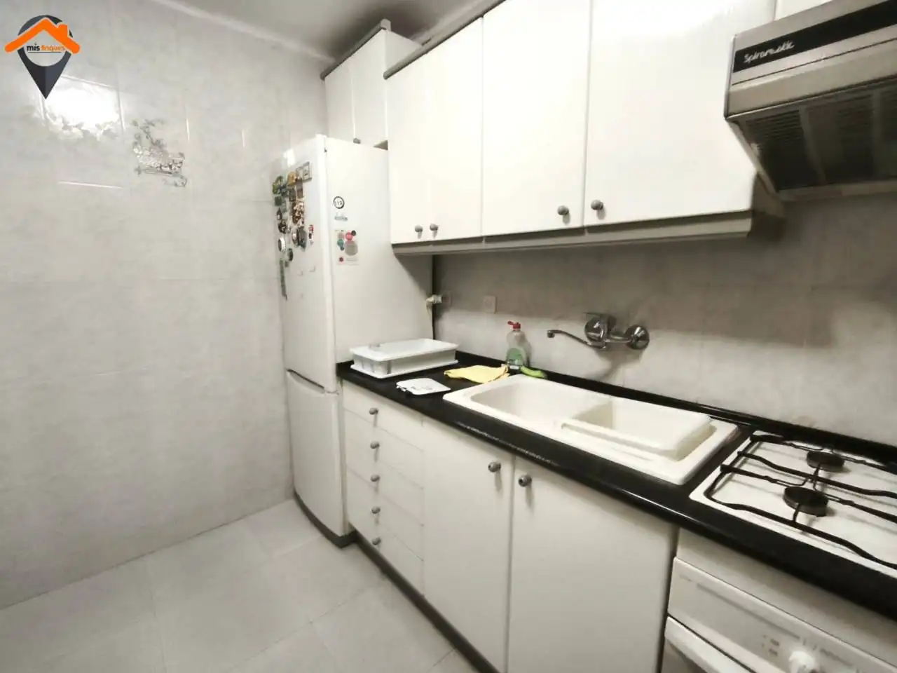 Cocina de Piso en venta en Barberà del Vallès con Calefacción