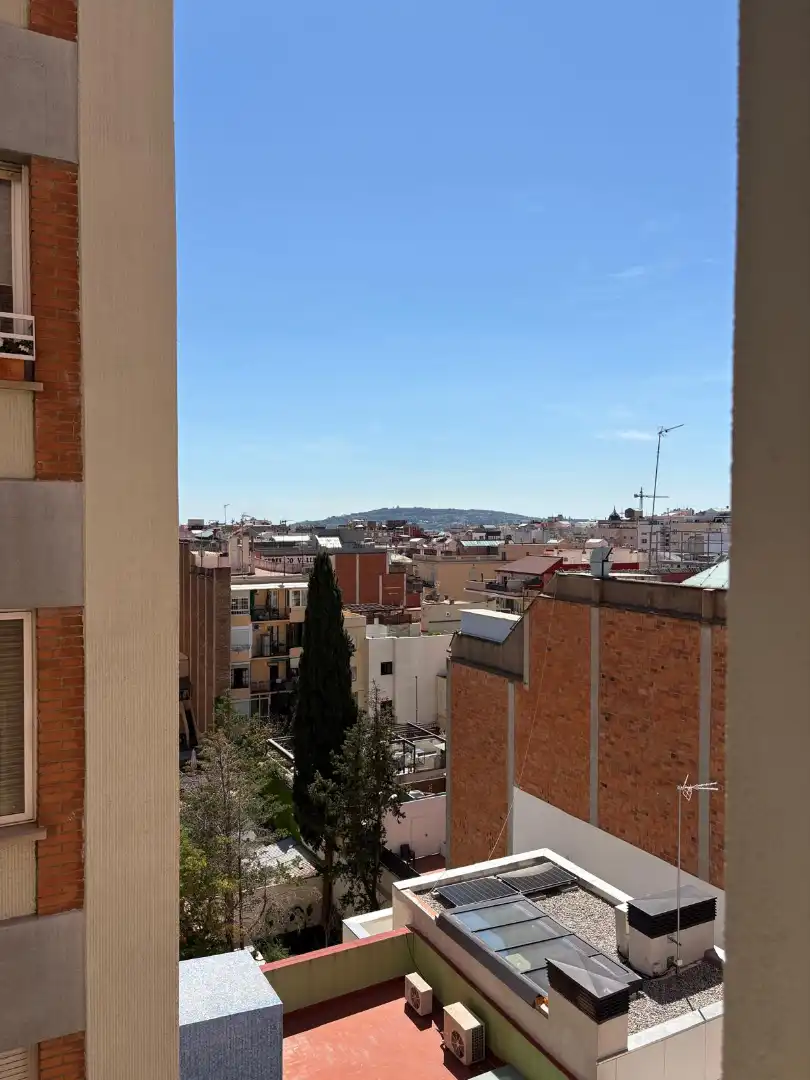 Vista exterior de Piso en venta en Barcelona con Trastero